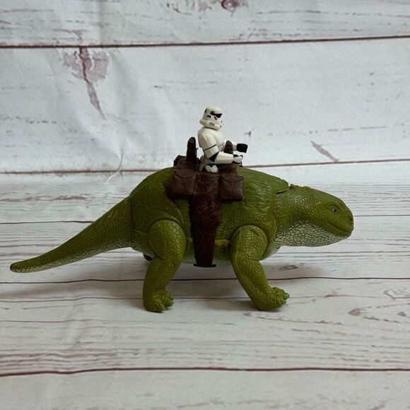 VINTAGE 1979 KENNER STAR WARS DEWBACK FIGURE WITH SADDLE  & VINTAGE STORMTROOPER - Picture 4 of 10